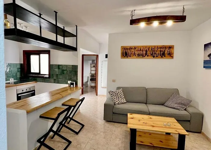 El Pez Newly Renovated In La Santa