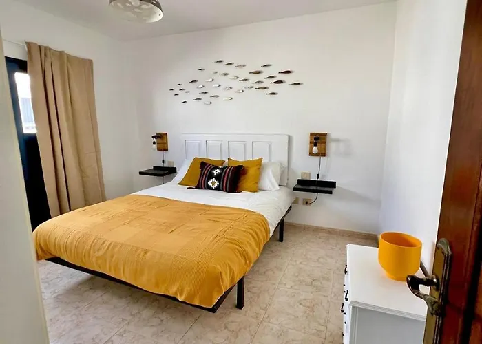 El Pez Newly Renovated In Apartman *