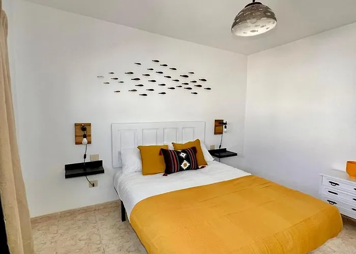 El Pez Newly Renovated In Appartement *